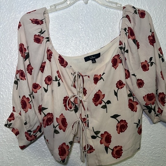Lulu’s cream colored floral top with front ties size small - Picture 2 of 8